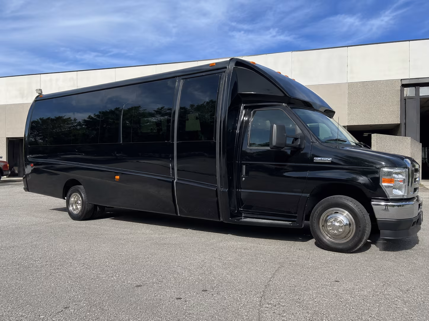 san antonio airport shuttle bus rentals for private groups