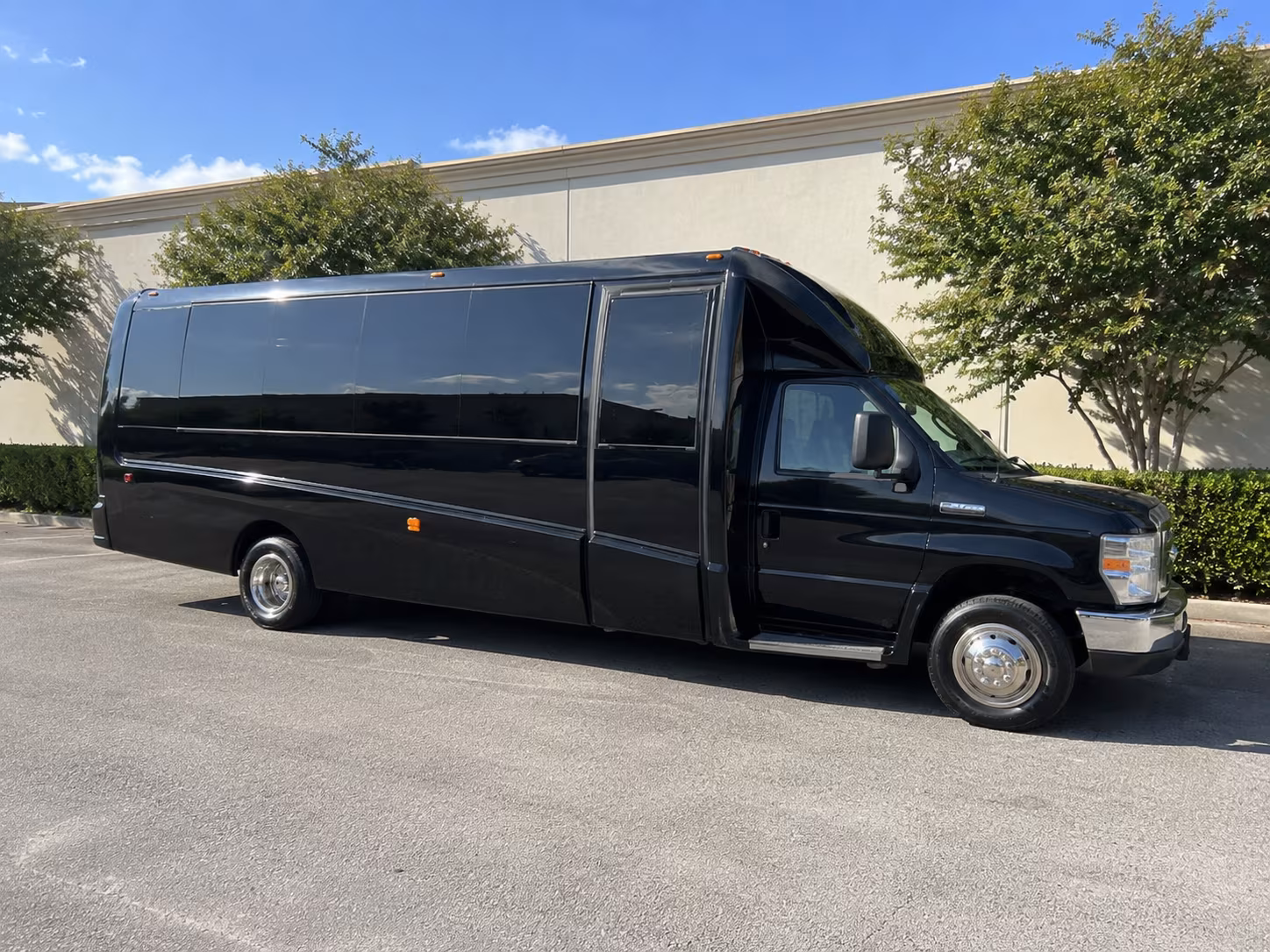 shuttle to san antonio international airport